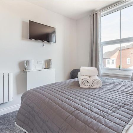 Host & Stay - The Bull Inn, 3 Double Rooms Fernhill Heath Exteriör bild