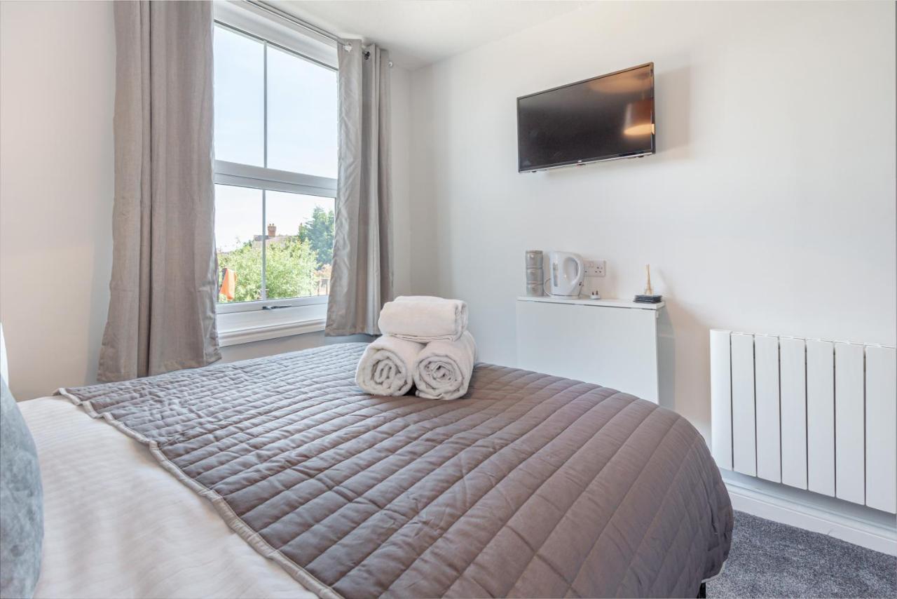 Host & Stay - The Bull Inn, 3 Double Rooms Fernhill Heath Exteriör bild