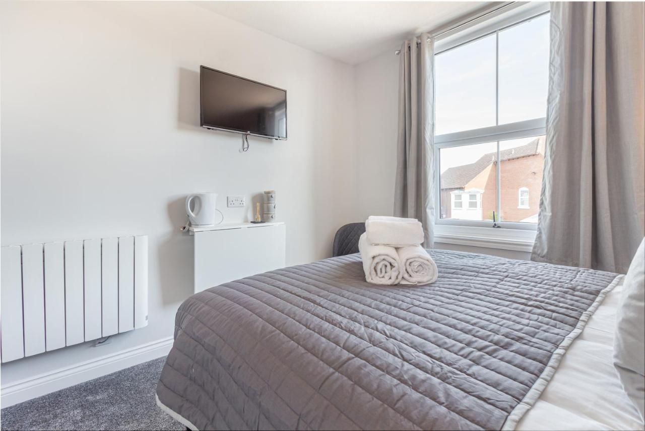 Host & Stay - The Bull Inn, 3 Double Rooms Fernhill Heath Exteriör bild